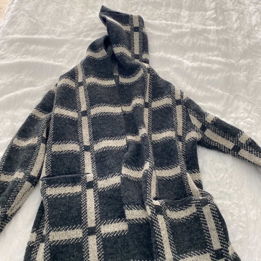 Hooded Gray Sweater Shacket - image 7